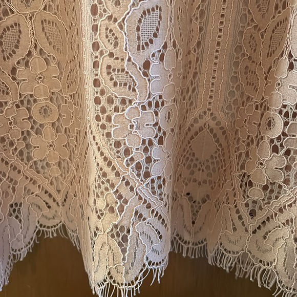 Soft pink lace blouse - Picture 6 of 7